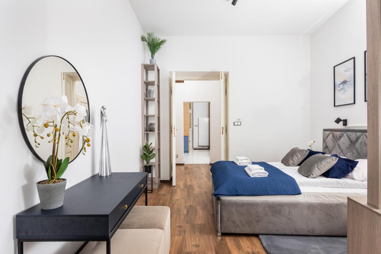 Premium Splendid Old Town Suites - By Upstairs Krakau Buitenkant foto