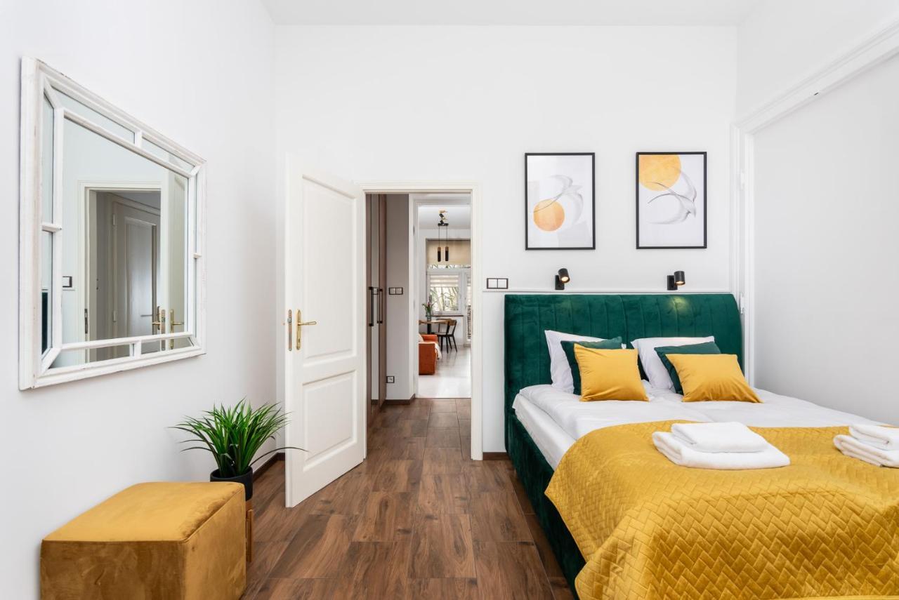 Premium Splendid Old Town Suites - By Upstairs Krakau Buitenkant foto